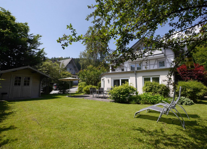Garten - Appartements Edelweiss*****