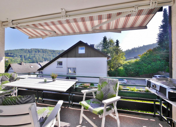 Fewo Steingrotte - Ausblick vom Balkon (mit E-Grill)