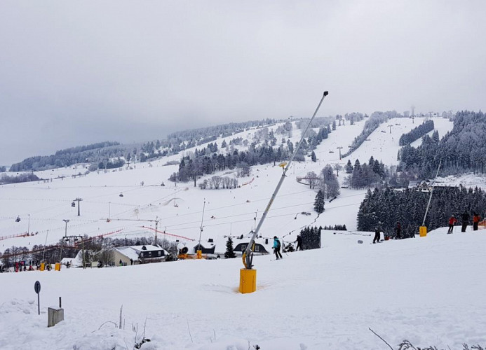 Quartier12 - Blick vom Haus auf das Skigebiet
