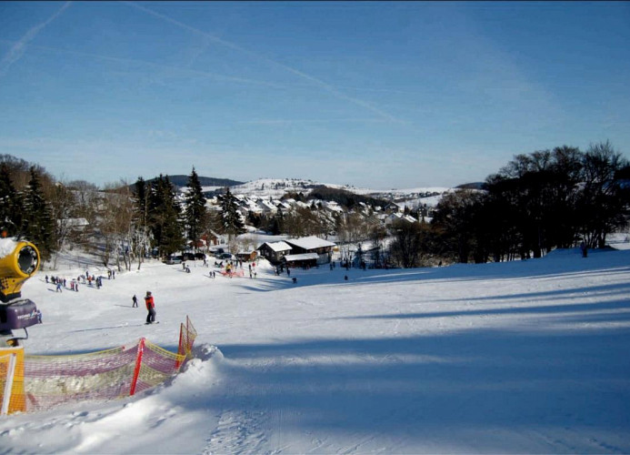 Usseln - KinderSkilift Emmet (500m von der Fewo)