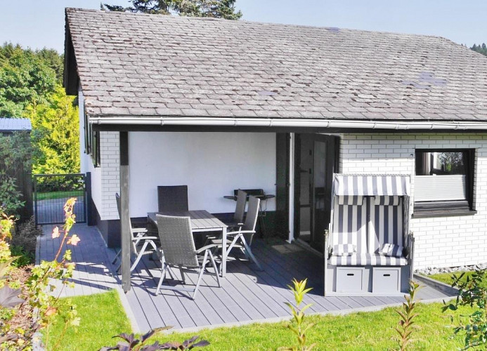 überdachte Terrasse - Ferienhaus Diemelquelle****