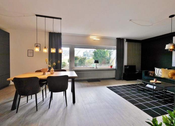 Wohnzimmer - Q12 Fewo HANG***