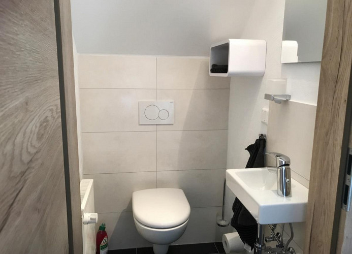 Fewo Bergzauber**** - vom Bad separiertes WC