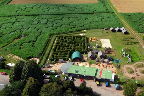 MAISLABYRINTH AM EDERSEE