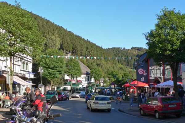 BUMMELN IN WILLINGENS ZENTRUM