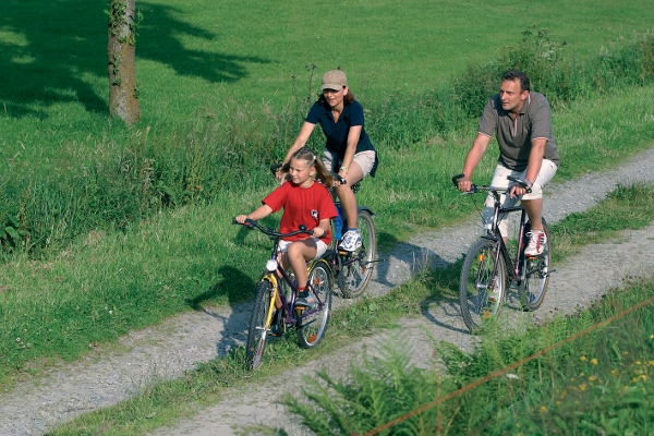 E-BIKE - UND FAMILIENTOUREN