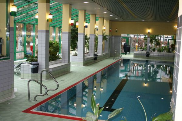 ESSELBAD IN ESLOHE