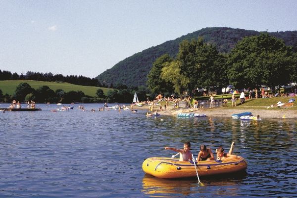 STRANDBÄDER AM DIEMELSEE