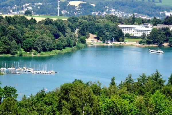HENNESEE - REGION