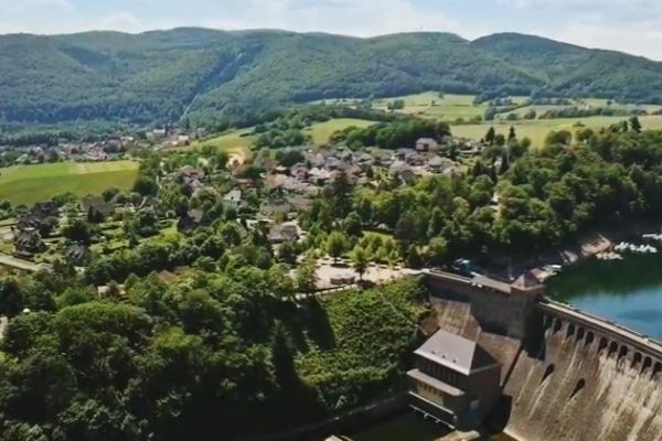 HEMFURTH AM EDERSEE