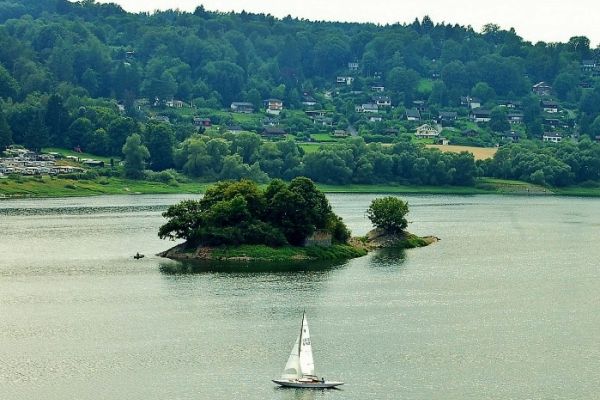 BRINGHAUSEN AM EDERSEE