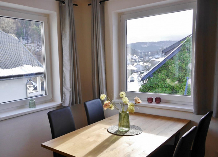 Essbereich mit Aussicht - Fewo Bergzauber 2****