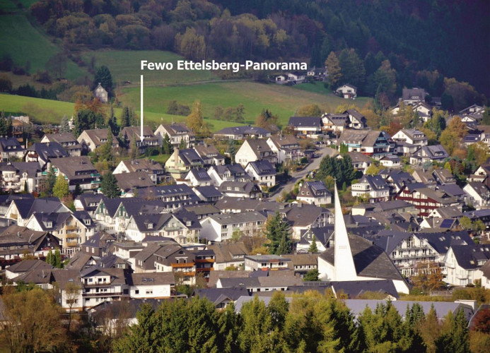 Blick vom Ettelsberg zum Hohen Eimberg mit Fewo Ettelsberg-Panorama****