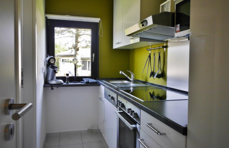 Küche mit Geschirrspüler - Ferienhaus Diemelquelle****
