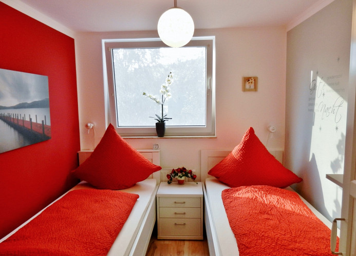 Fewo C**** (Kinder)Schlafzimmer mit zwei Einzelbetten