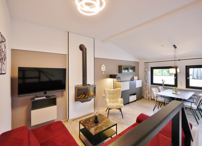 Wohnzimmer mit Metz-55 TV + Soundbar