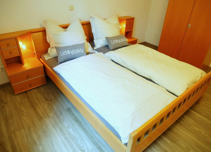 Fewo No.43 - Schlafzimmer1 mit Doppelbett