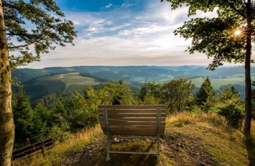 Aussicht über die grünen Berge des Sauerlands